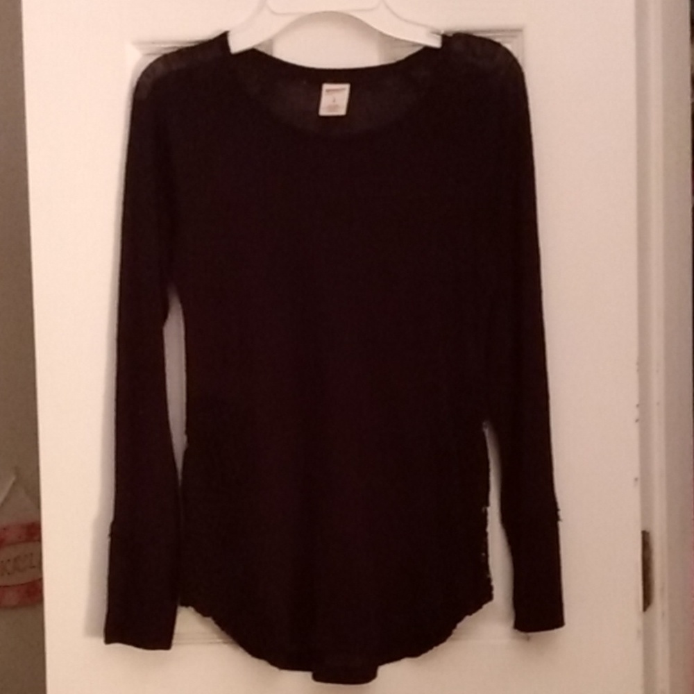 A black shirt